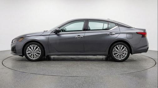 Gun Metallic 2025 Nissan Altima SV FWD