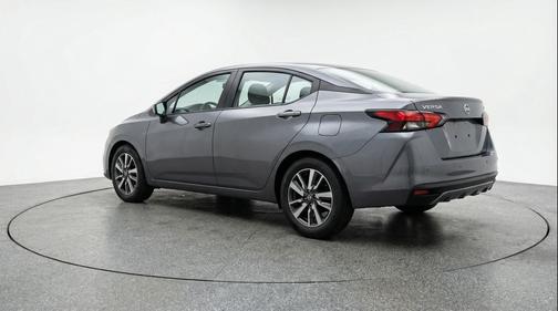 Gun Metallic 2025 Nissan Versa 1.6 SV