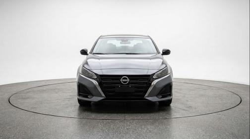 Gun Metallic 2025 Nissan Altima SV FWD