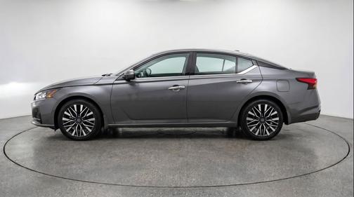 Gun Metallic 2025 Nissan Altima SV FWD