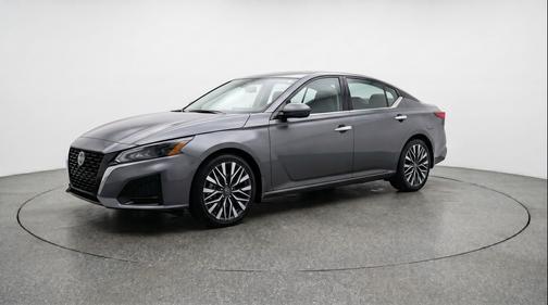 Gun Metallic 2025 Nissan Altima SV FWD