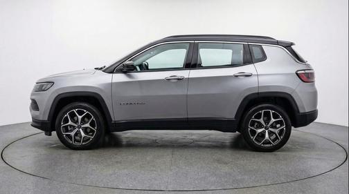Silver Zynith Metallic Clearcoat 2025 Jeep Compass Limited