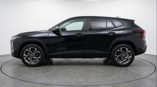Mosaic Black Metallic 2025 Chevrolet Trax LT