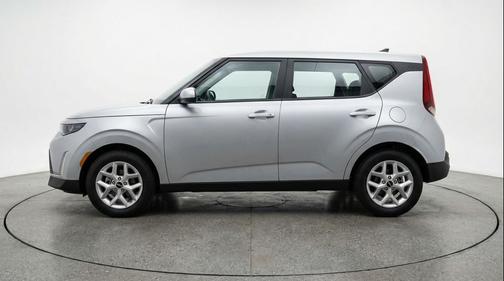 Steel Gray 2025 Kia Soul LX