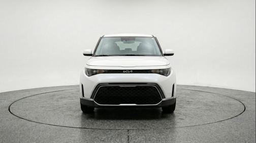 Snow White Pearl 2025 Kia Soul LX
