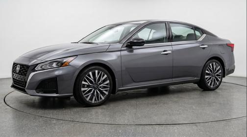 Gun Metallic 2025 Nissan Altima SV FWD