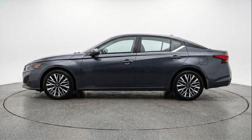 Gun Metallic 2025 Nissan Altima SV FWD