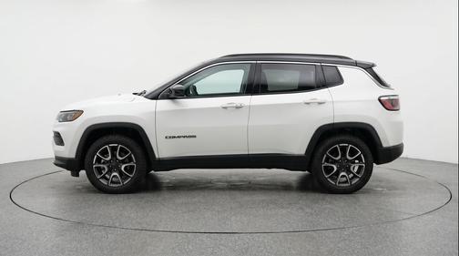 Bright White Clearcoat 2025 Jeep Compass Trailhawk
