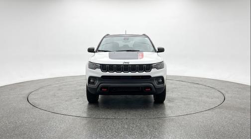 Bright White Clearcoat 2025 Jeep Compass Trailhawk