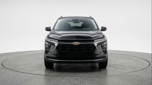 Mosaic Black Metallic 2025 Chevrolet Trax LT