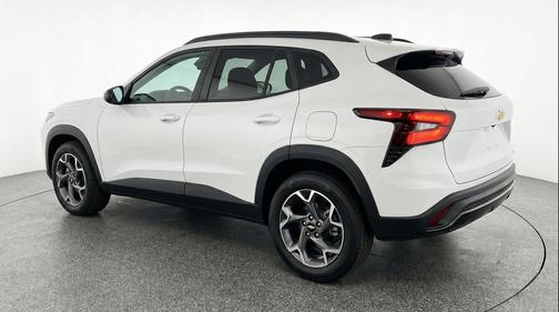 Summit White 2025 Chevrolet Trax LT