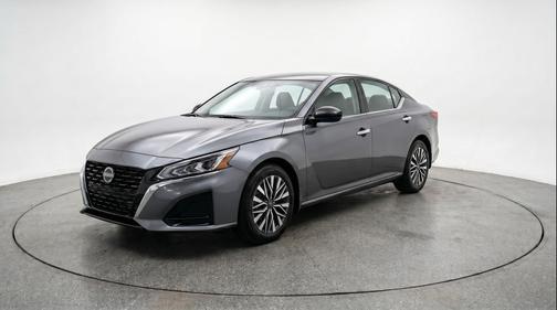 Gun Metallic 2025 Nissan Altima SV FWD