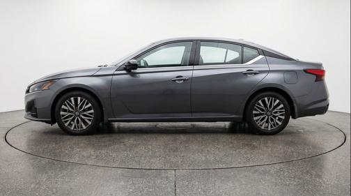Gun Metallic 2025 Nissan Altima SV FWD