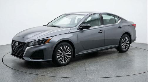 Gun Metallic 2025 Nissan Altima SV FWD