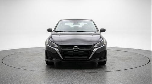Super Black 2025 Nissan Altima SV FWD