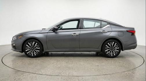 Gun Metallic 2025 Nissan Altima SV FWD