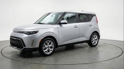 Steel Gray 2025 Kia Soul LX