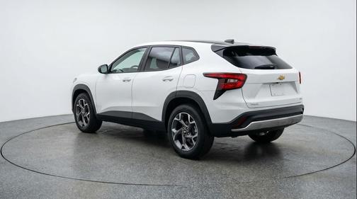 Summit White 2025 Chevrolet Trax LT