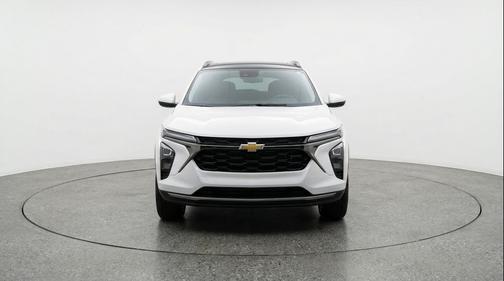 Summit White 2025 Chevrolet Trax LT