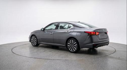 Gun Metallic 2025 Nissan Altima SV FWD