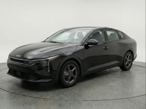 Aurora Black Pearl 2025 Kia K4 LXS