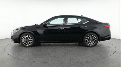 Super Black 2025 Nissan Altima SV FWD