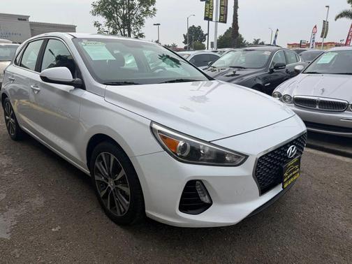 2018 Hyundai Elantra GT Base