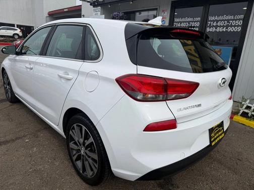 2018 Hyundai Elantra GT Base