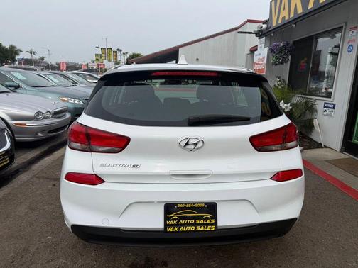 2018 Hyundai Elantra GT Base