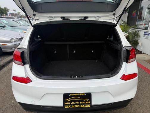 2018 Hyundai Elantra GT Base