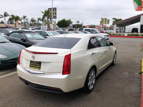 White Diamond Tricoat 2014 Cadillac ATS 2.5L