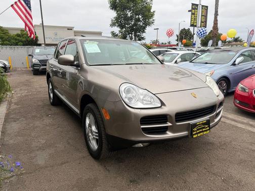 2004 Porsche Cayenne S