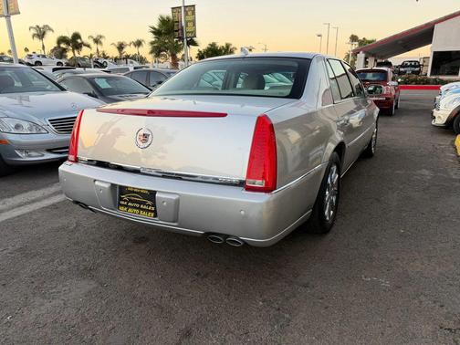 2010 Cadillac DTS Premium Collection