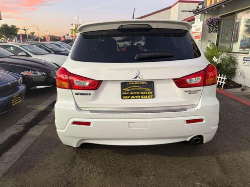 2011 Mitsubishi Outlander Sport SE