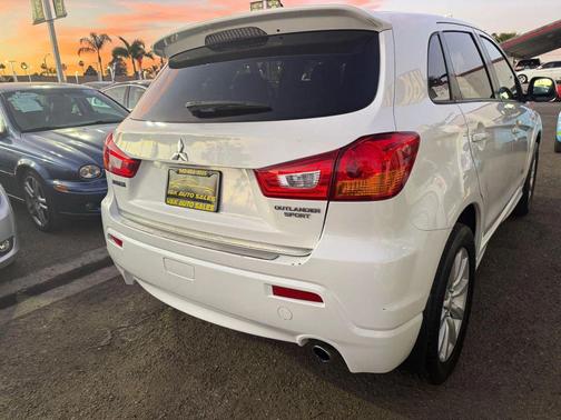 2011 Mitsubishi Outlander Sport SE