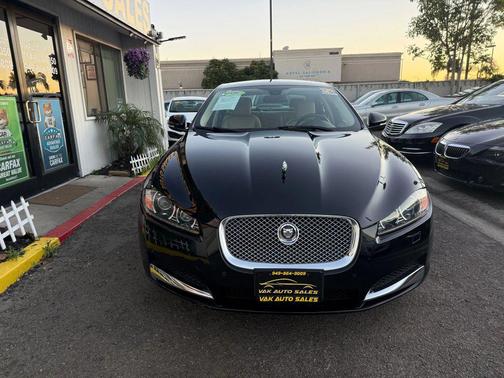 2012 Jaguar XF R