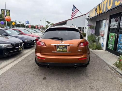 2004 INFINITI FX35 Base