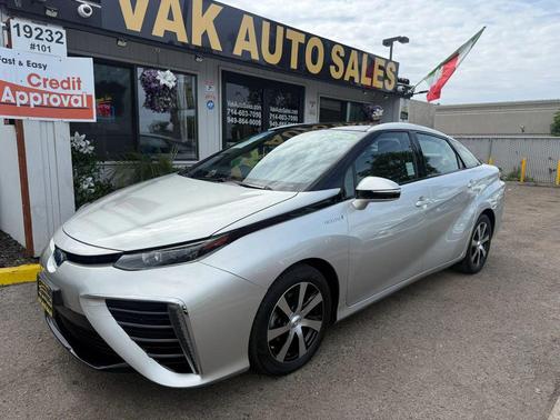 2017 Toyota Mirai Base