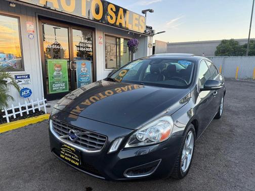 2013 Volvo S60 T5