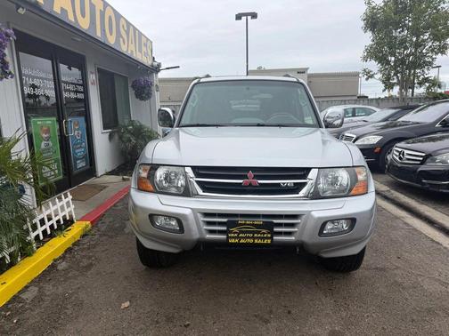 2001 Mitsubishi Montero Limited