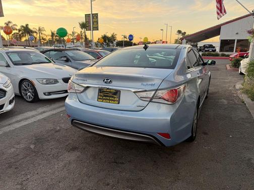 2013 Hyundai SONATA Hybrid Limited