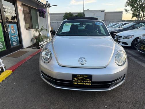 2012 Volkswagen Beetle Base