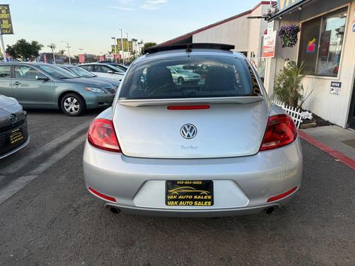 2012 Volkswagen Beetle Base