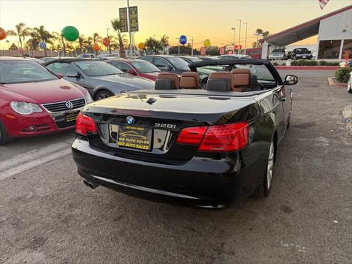 2011 BMW 328 328i Convertible 2D