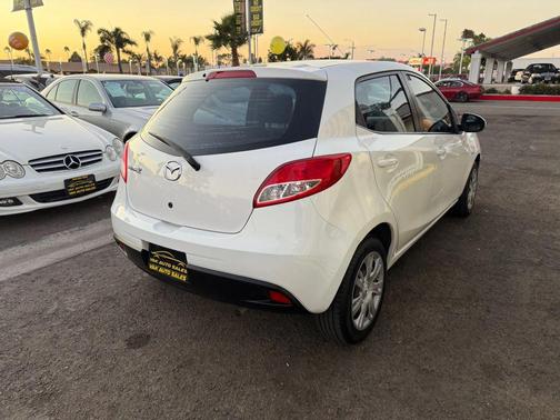 2011 Mazda Mazda2 Sport