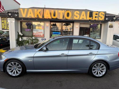 2011 BMW 328 328i Sedan 4D