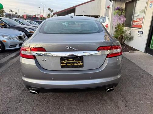 2011 Jaguar XF Premium