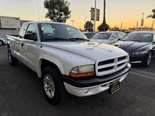 2003 Dodge Dakota Sport