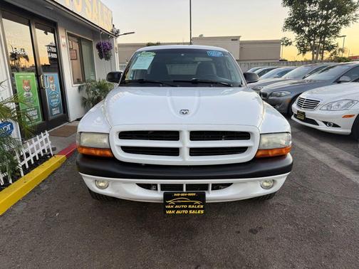 2003 Dodge Dakota Sport