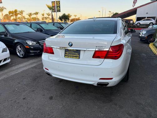 2012 BMW 750 i xDrive